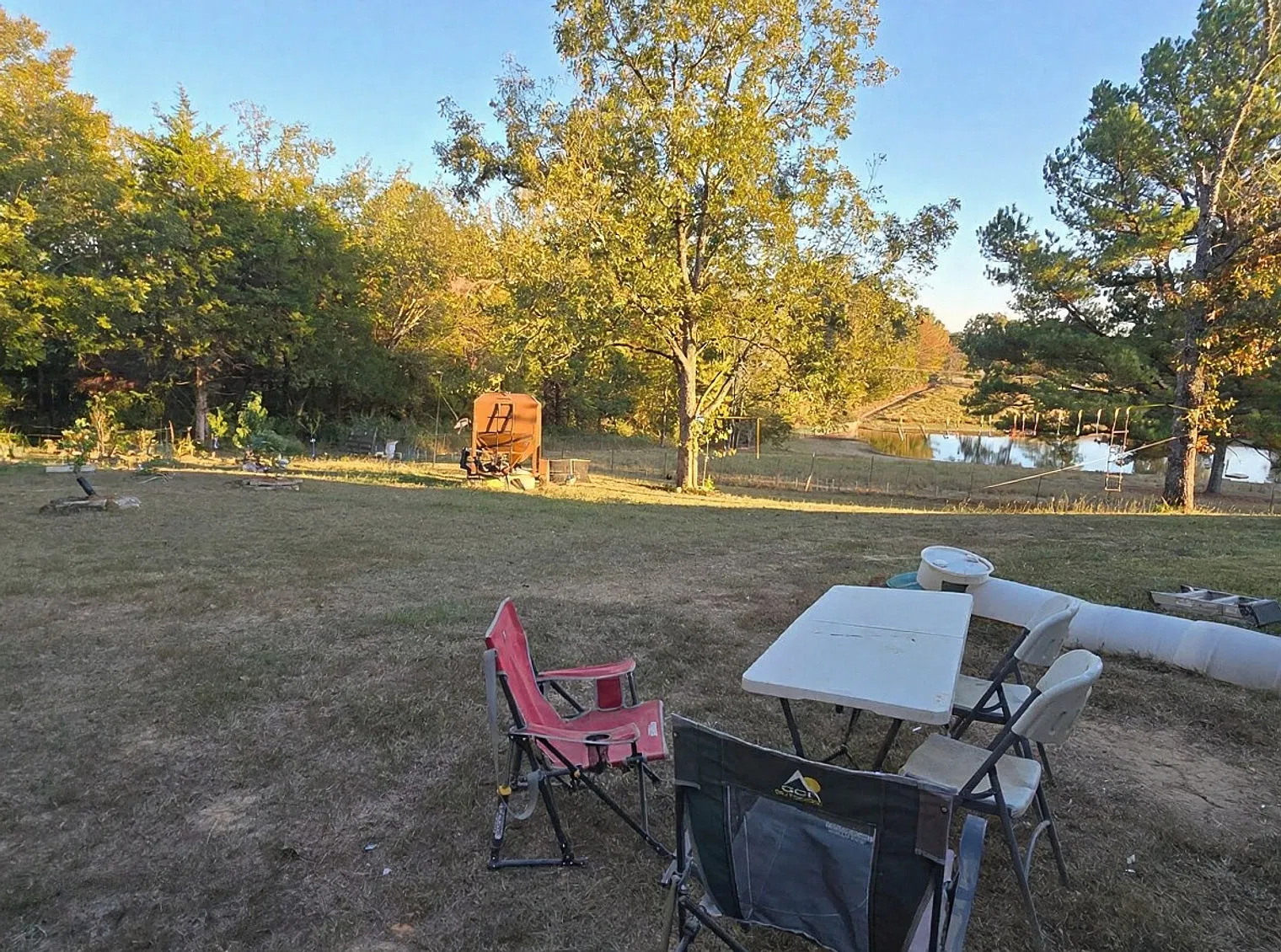 3 bed, 1.0 bath, $2,219 — Photo 3