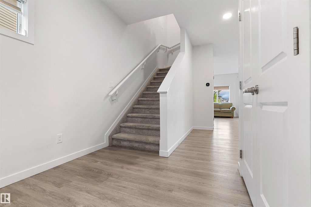 15134 26th St NW, Edmonton, AB - View 6