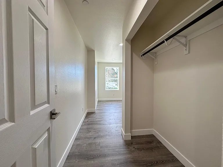 545 C St #8 — Photo 10