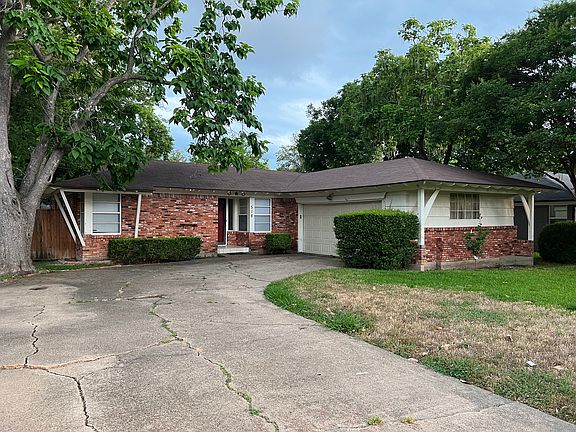 2nd image of 518 Carol Ct