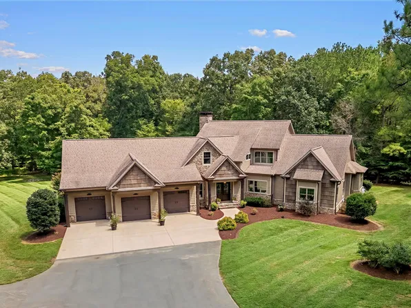 1915 Wheeler Bridge Rd, Burlington, NC 27215