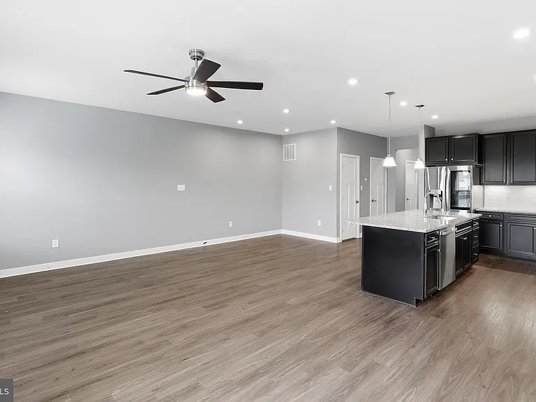 529 Swansea Dr — Photo 7