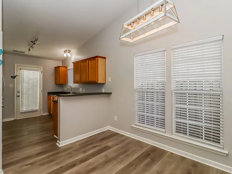 3002 Salmon River Dr — Photo 7