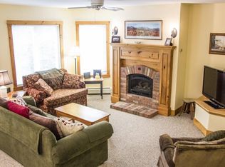 26 Queens Rd #425, Jay, VT 05859