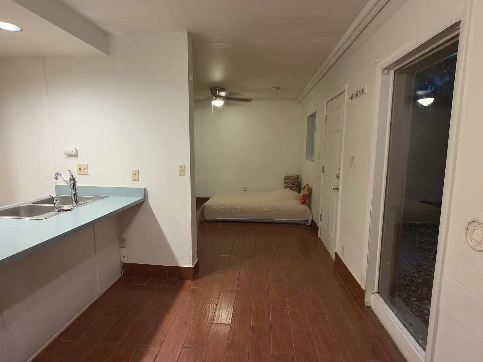 477 El Paso Blvd — Photo 1