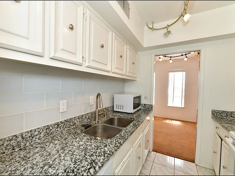 6201 Escondido Dr #17D — Photo 15
