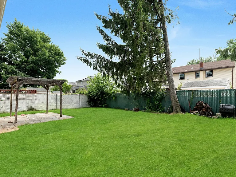 2726 Alice Ter — Photo 27