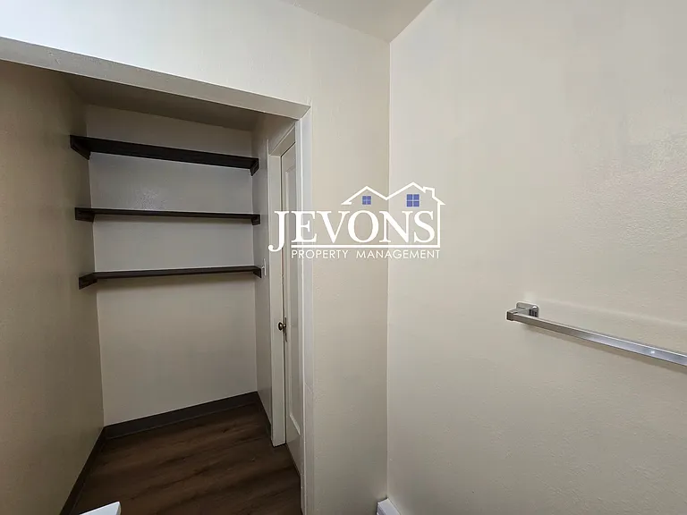 301 S 2nd St #12 — Photo 10