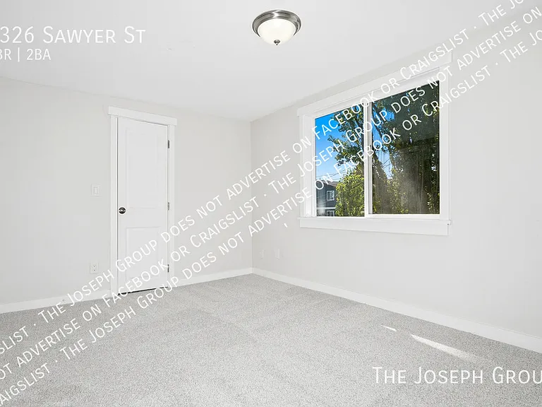 3326 Sawyer St — Photo 18