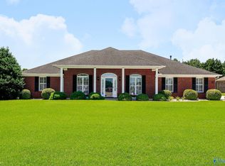 91 Cove Creek Dr, Decatur, AL 35603