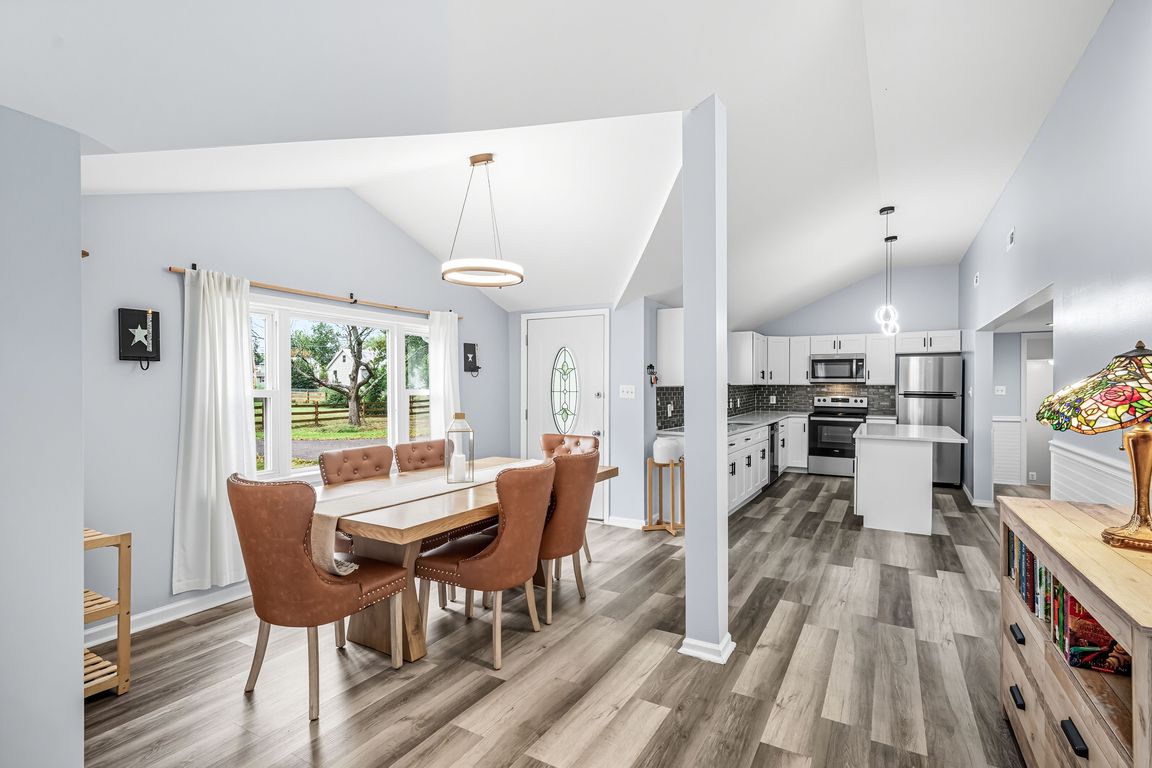 next background image