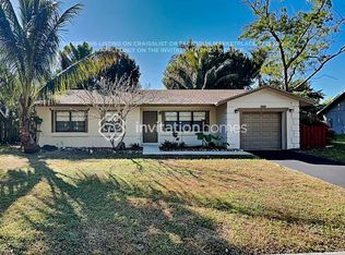 9548 Saddlebrook Dr, Boca Raton, FL 33496