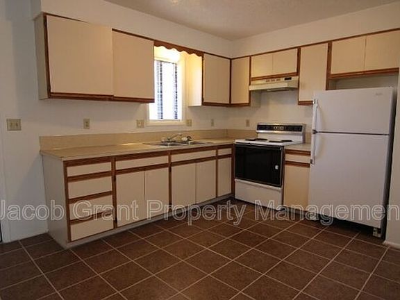 2nd image of 1255 Idaho Ave