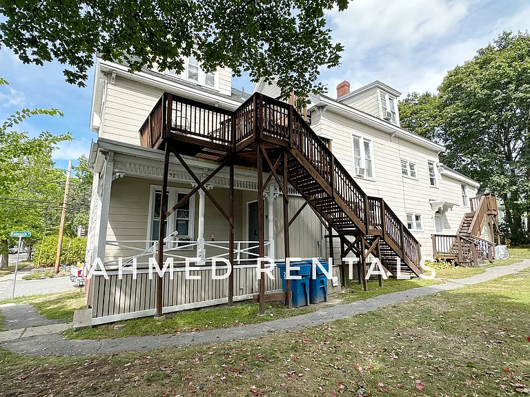463 Saint John St #1R — Photo 7