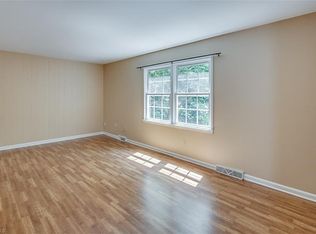 3001 D Overton Dr, Greensboro, NC 27408