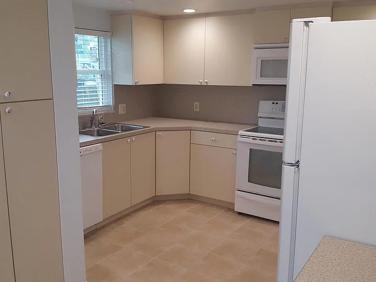 1465 NE Oak Lane Dr — Photo 4