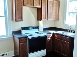 6475 Willow Rd APT 1, West Bloomfield, MI 48324