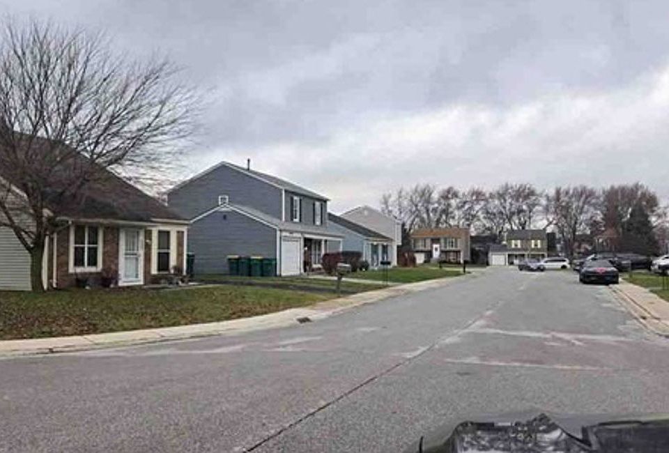Exterior Neighborhood (street photo)