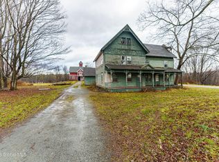 90 Hoags Corners Rd, Nassau, NY 12123