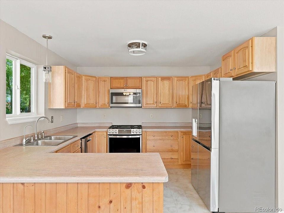 1st image of 219 Poplar Street