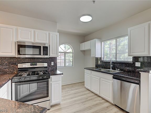 3rd image of 2925 Wigwam Pkwy APT 1823