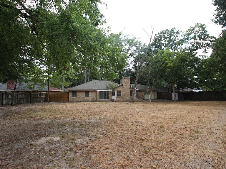316 Clemson Dr — Photo 35