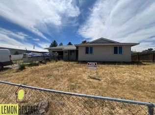 100 Van Buren Dr, Umatilla, OR 97882