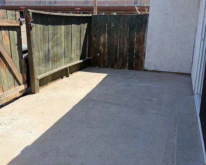 1081 S Avenue A — Photo 13