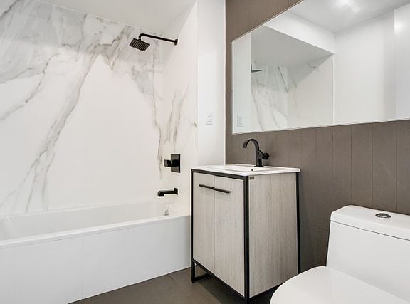 5th image of 924 Myrtle Ave #3B1