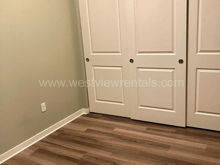 200 E Maple St — Photo 51