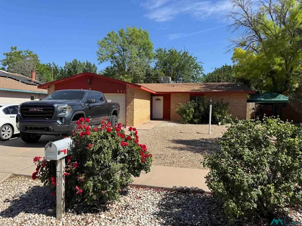 831 Swinging Spear Rd, Roswell, NM 88201