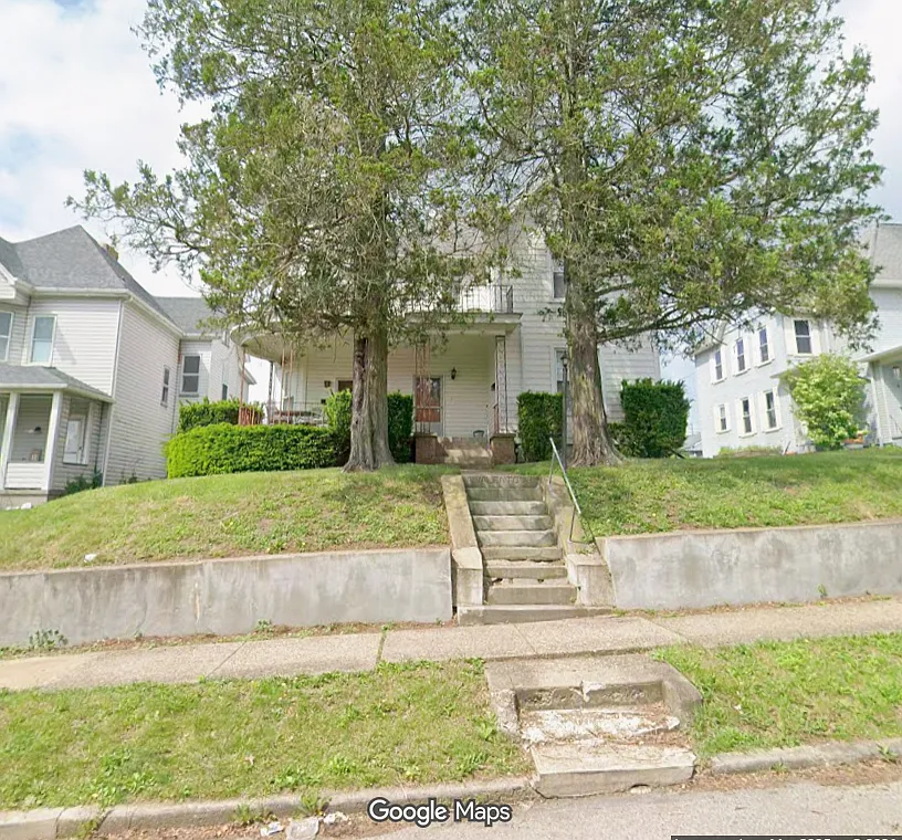 Exterior - 215 Station St #B