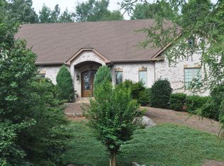 712 Antrim Glen Dr, Hoschton, GA 30548