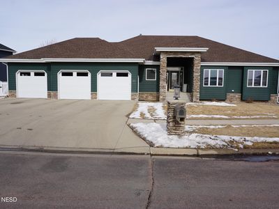 525 20th Ave NW, Watertown, SD, 57201
