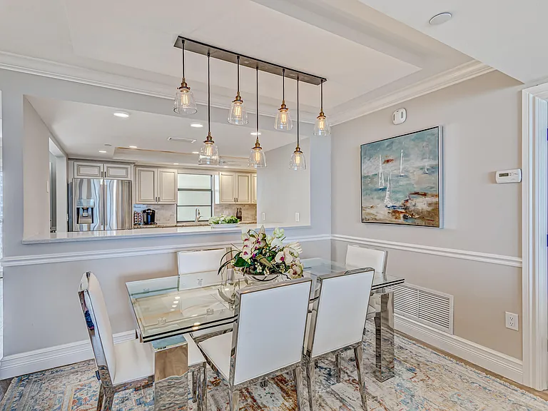 400 Beach Rd #702 — Photo 14