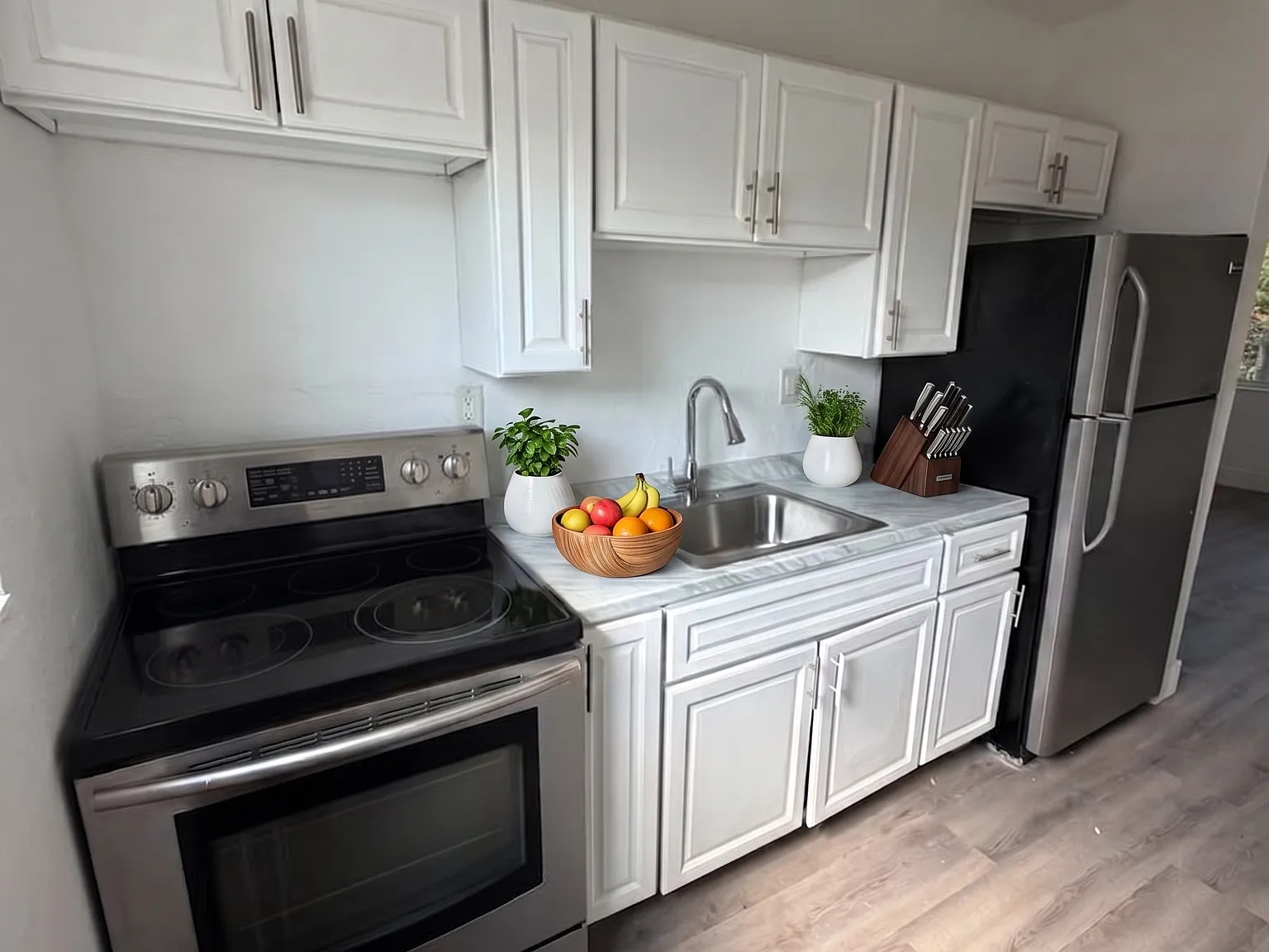 2 bed, 800 sqft, $2,100 — Photo 2
