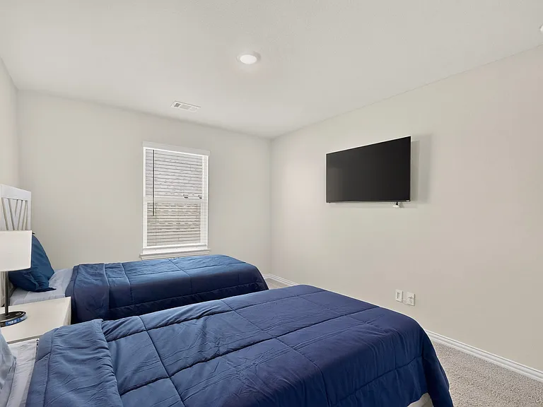 3531 Columbus St — Photo 30