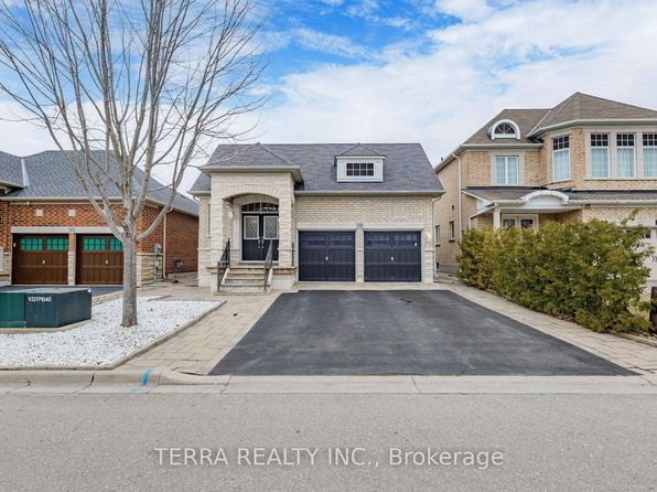 19 Isaiah Dr, Vaughan, ON L4H 0C3