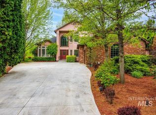 5898 W Riverbend Ln, Boise, ID 83703