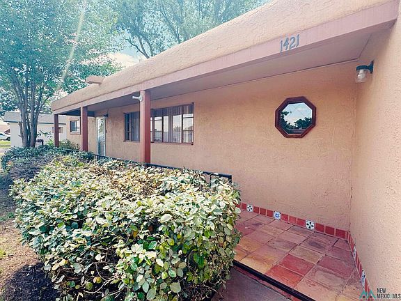 2nd image of 1421 N Country Club Cir