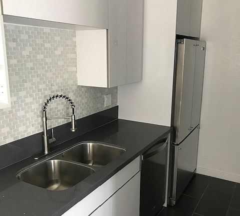 3rd image of 1635 Colby Ave #203