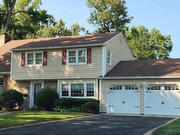 23 Woodburn Cir, Dover, DE 19904