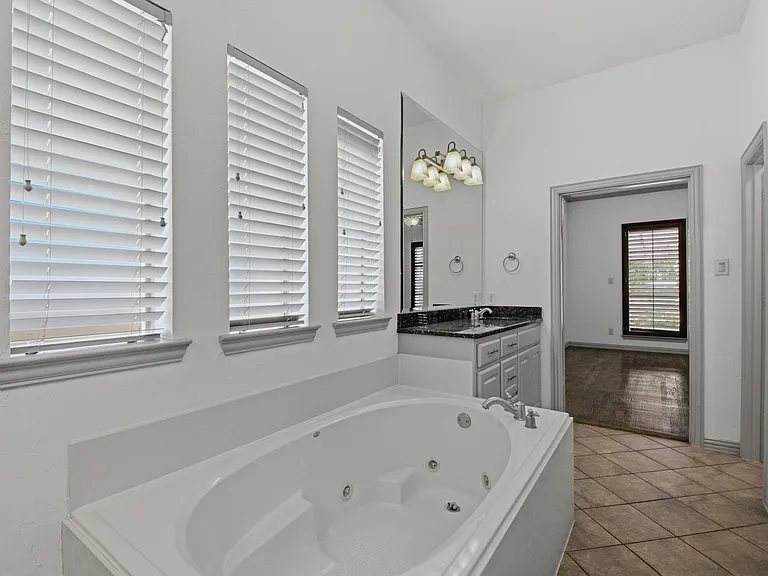 11907 Bamberg Ln — Photo 46