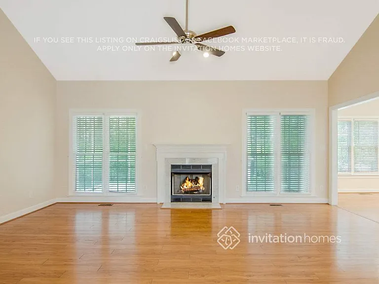 405 Broadmoor Way — Photo 8