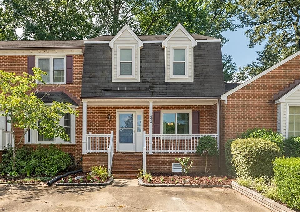 1st image of 426 Middle Oaks Dr