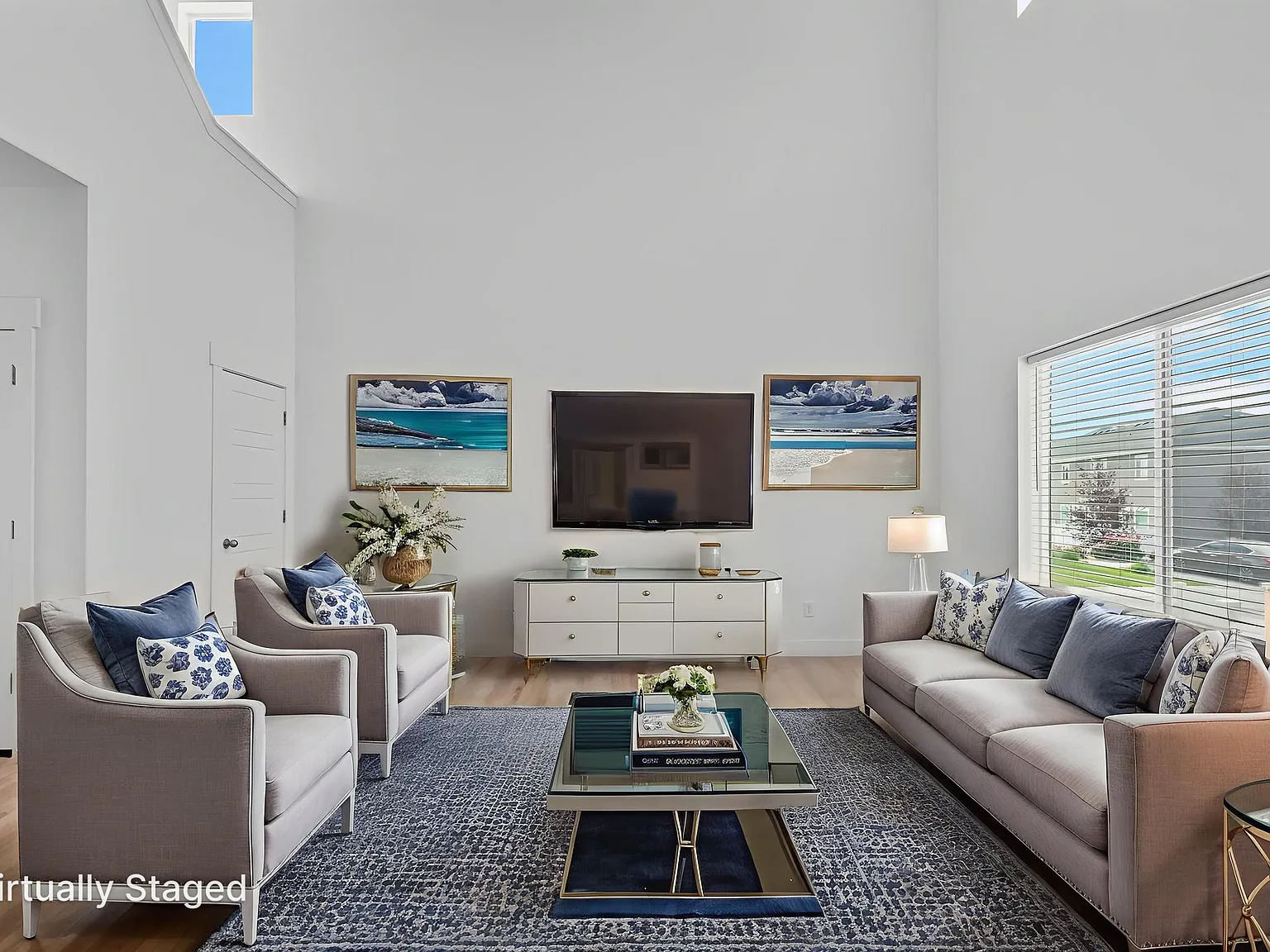 3 bed, 2.5 bath, 2576 sqft, $2,500 — Photo 4