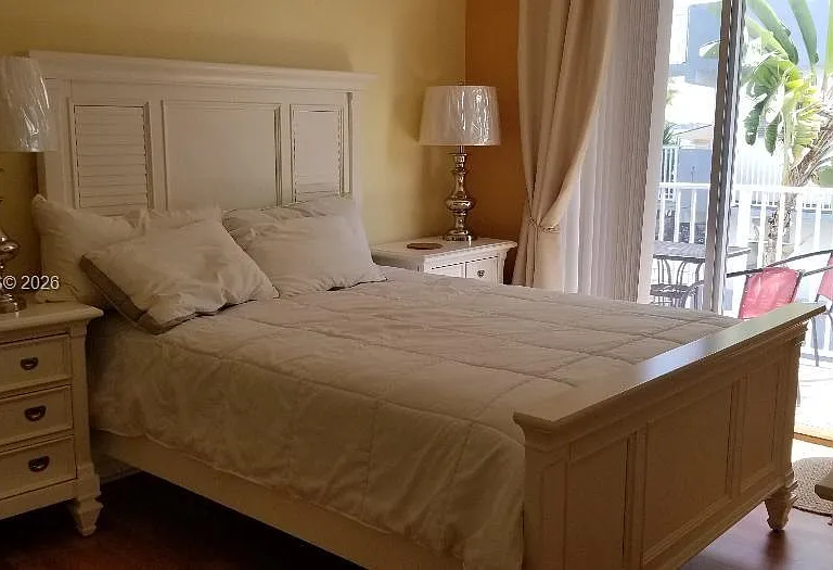 1801 S Treasure Dr #302 — Photo 16