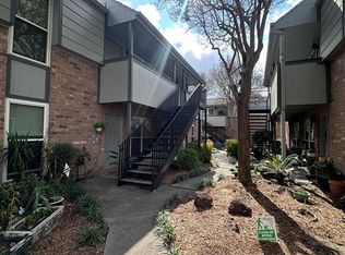 4450 Sherwood Ln #10, Houston, TX 77092