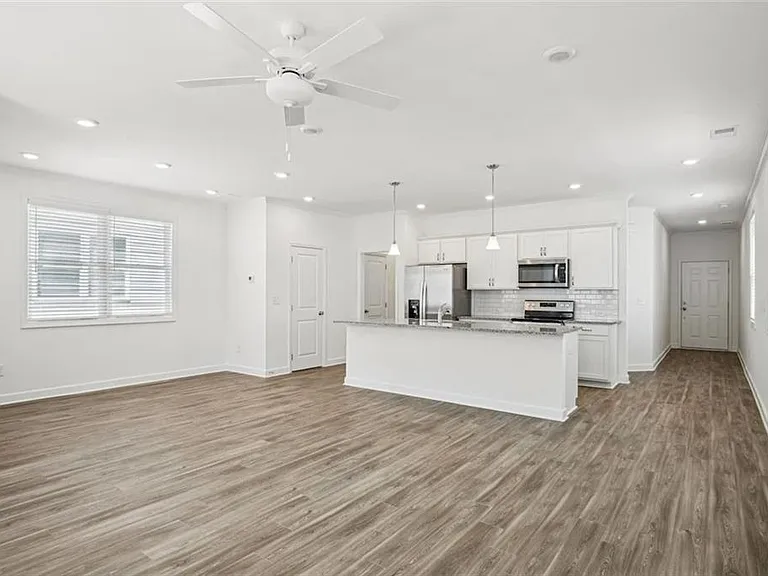 5036 Woodland Hls — Photo 5