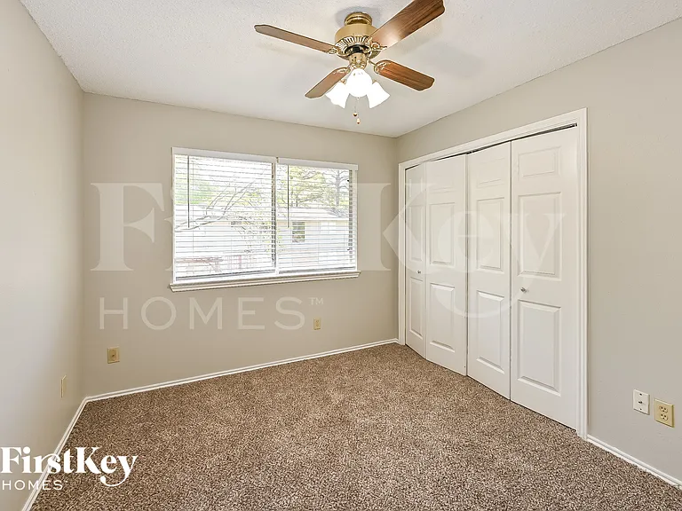 70 Timberspire Ln — Photo 11